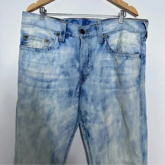 True Religion Mens Light Antelope Bleached Geno Slim Jeans - Picture 3 of 10